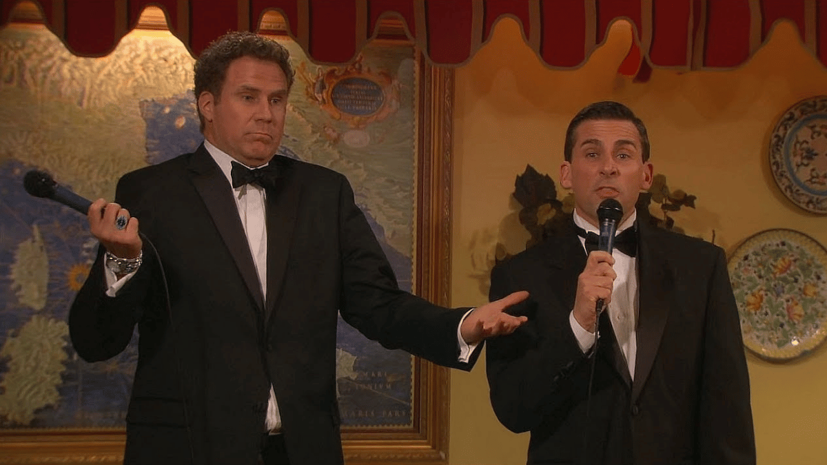 Michael Scott et Deangelo Vickers faisant un discours